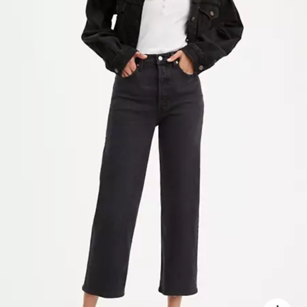 Levi’s Ribcage Straight Ankle Jeans